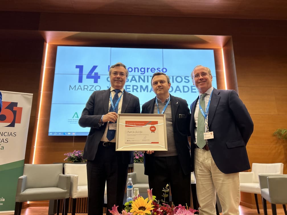 Autoridades inauguran el congreso en el Hospital San Juan de Dios de Sevilla Celebrado el III Congreso de Sanitarios y Hermandades organizado por el 061